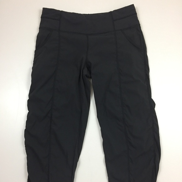 LUCY Dark Gray Ruching Fabric Active Crop Pants - Picture 3 of 8